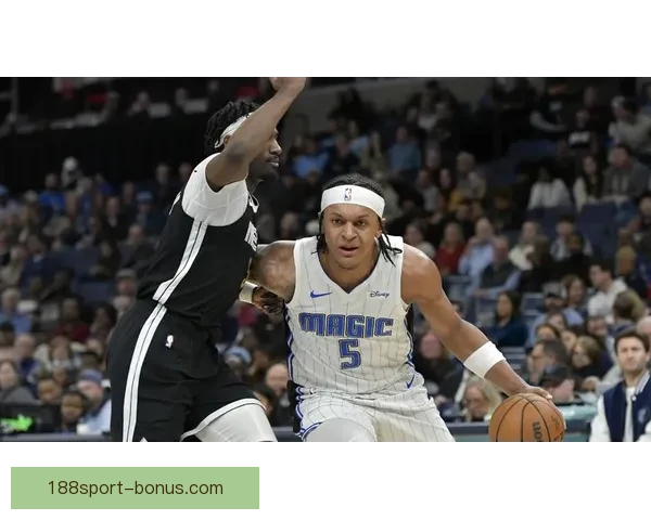 班凯罗呼吁全队保持专注通过分享球让每人都有机会发挥