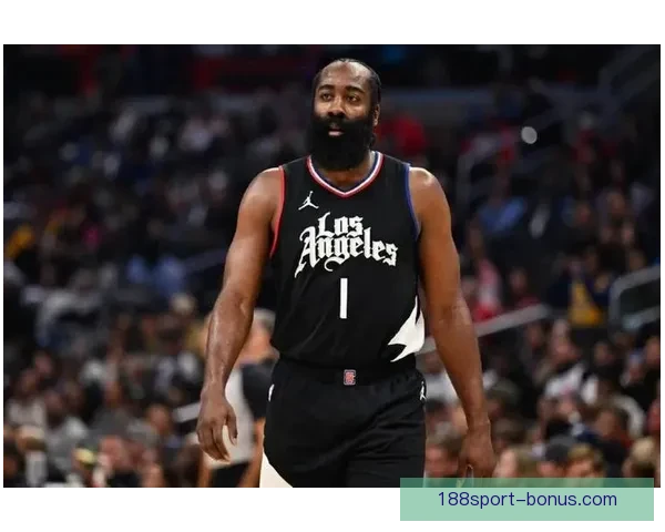 哈登轰36+9带领76人逆转公牛骑士双杀公牛米切尔缺阵失利